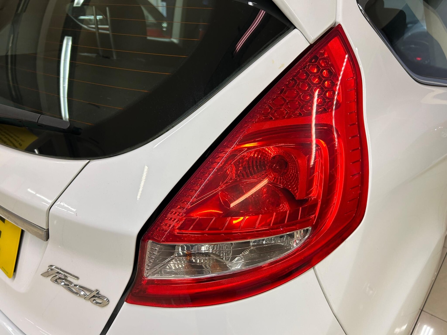 Used Ford Fiesta 2011 for sale - 76633689: Photo 14