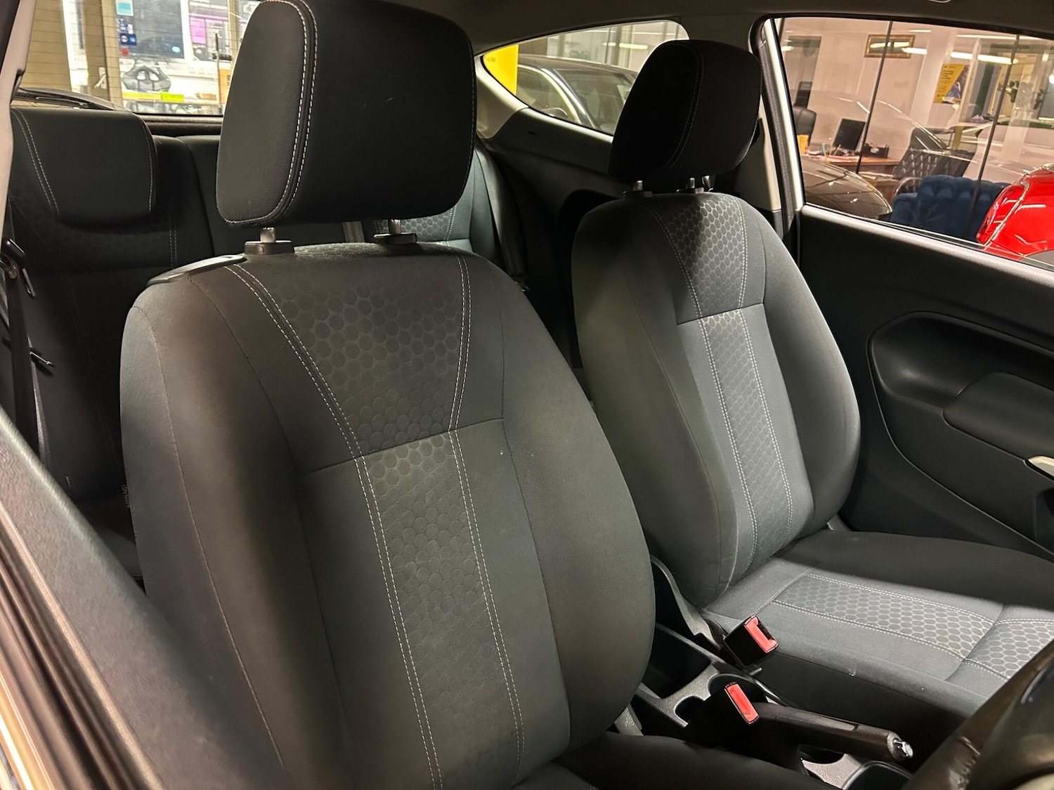 Used Ford Fiesta 2011 for sale - 76633689: Photo 17