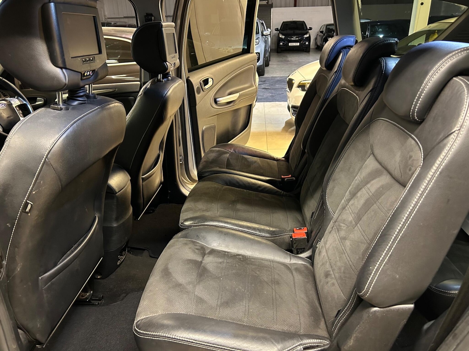 Used Ford S-Max 2010 for sale - 76597159: Photo 12