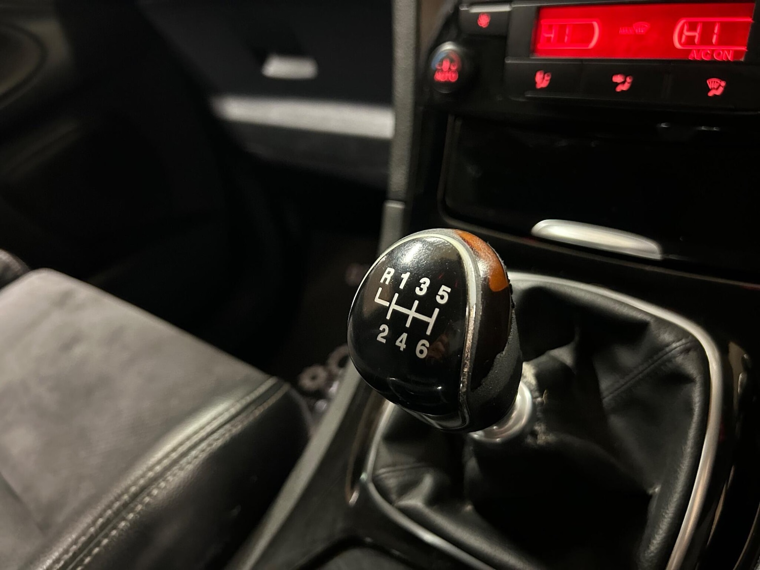 Used Ford S-Max 2010 for sale - 76597159: Photo 15