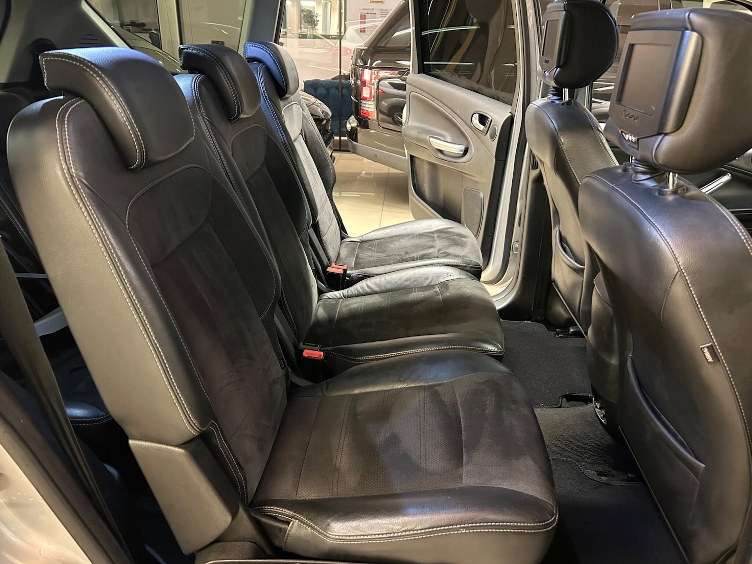 Used Ford S-Max 2010 for sale - 76597159: Photo 9