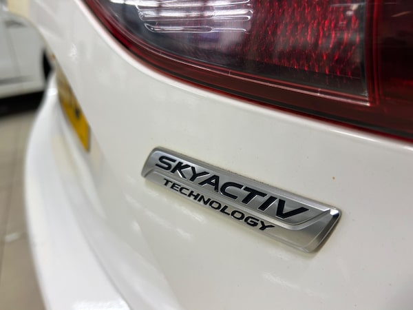 Used Mazda Mazda3 2015 for sale - 76327284: Photo 8