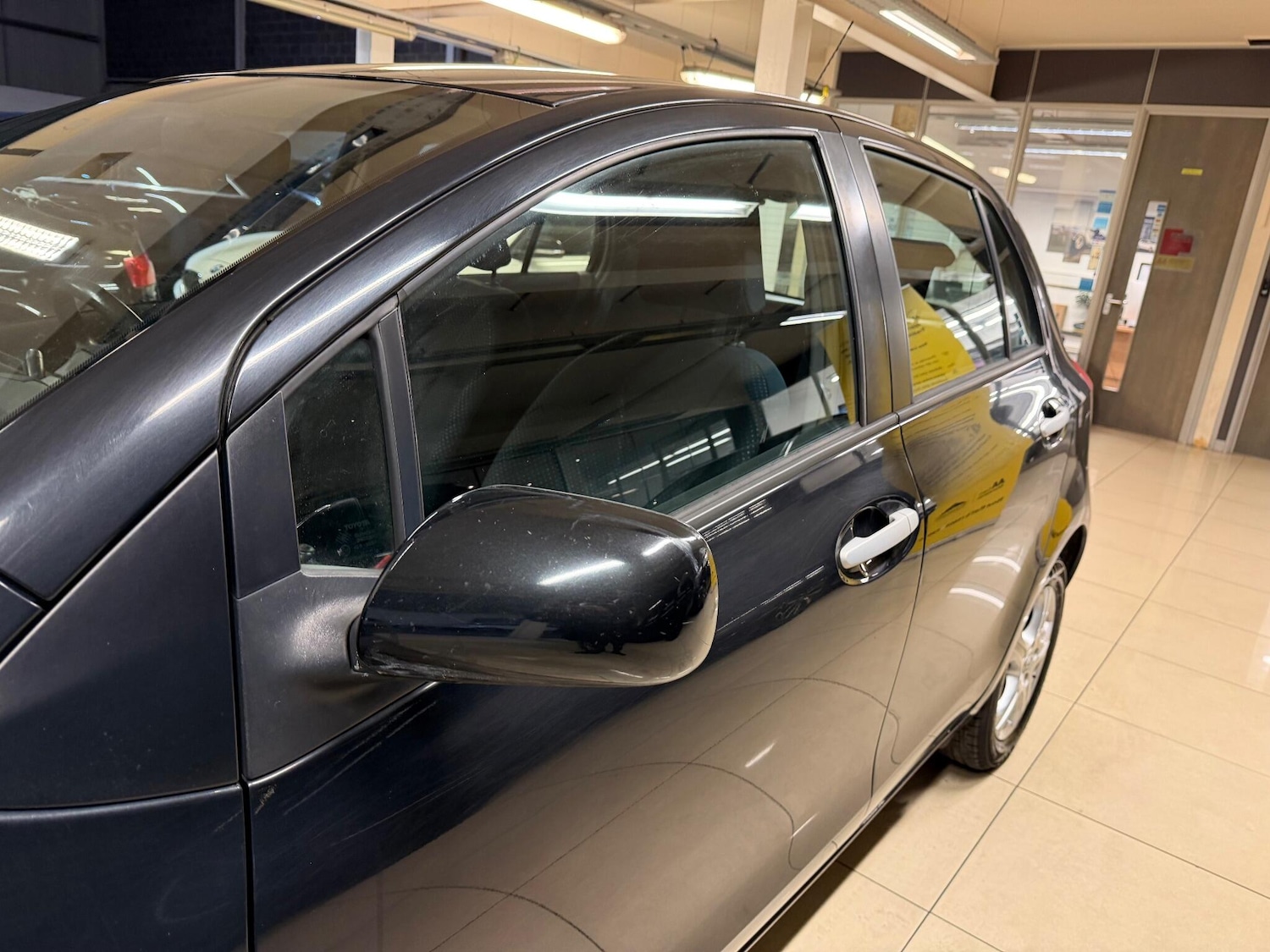 Used Toyota Yaris 2010 for sale - 76634031: Photo 12