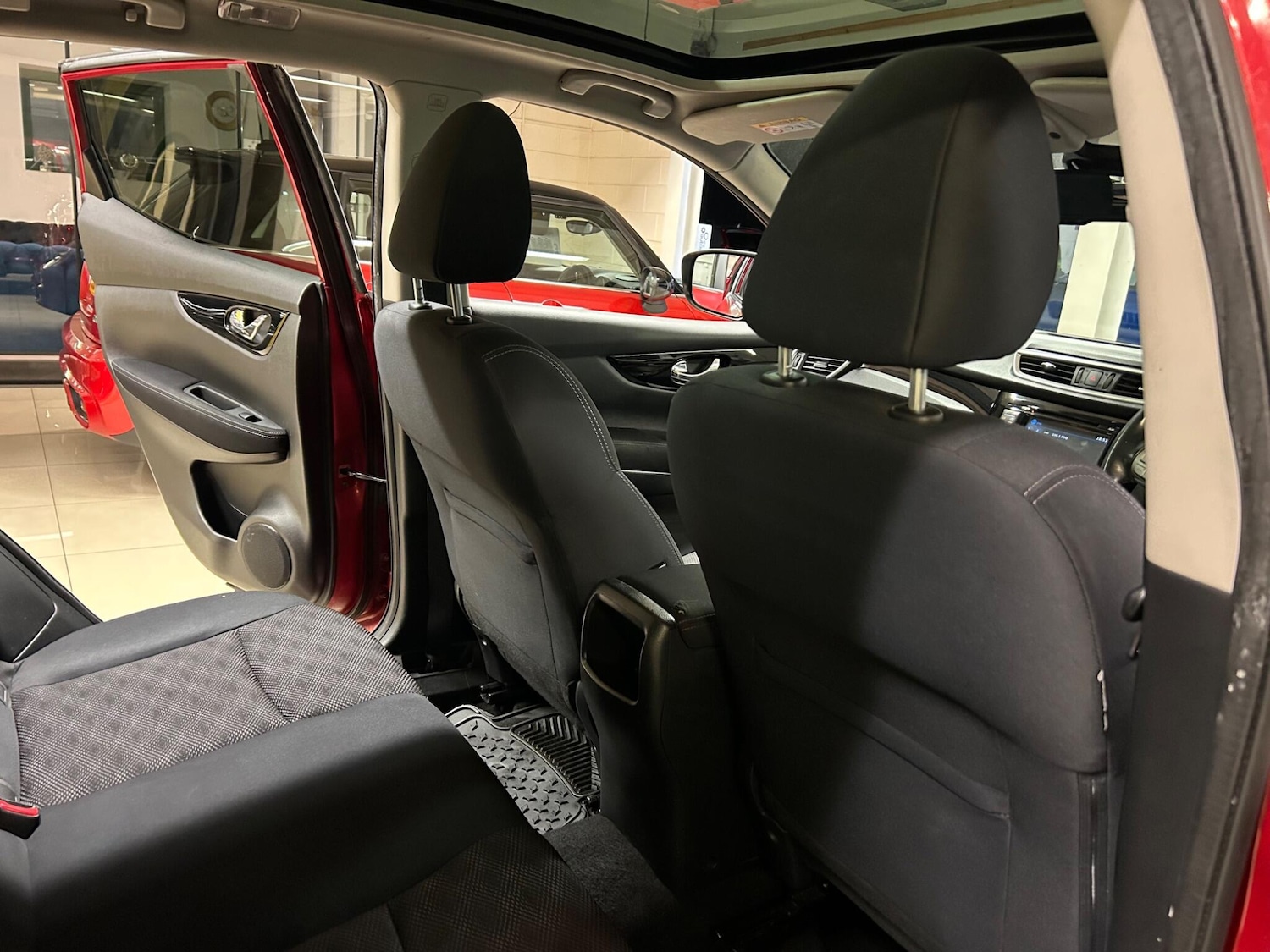 Used Nissan Qashqai 2014 for sale - 76388466: Photo 18