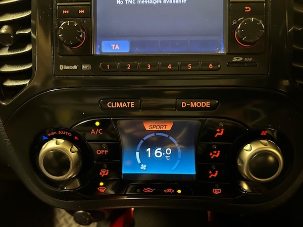 Used Nissan Juke 2010 for sale - 76318054: Photo 25