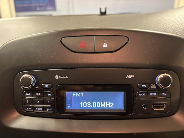 Used Renault Clio 2013 for sale - 75696447: Photo 31