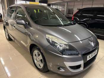 2011 (61) - 1.5 dCi Dynamique TomTom Euro 5 5dr