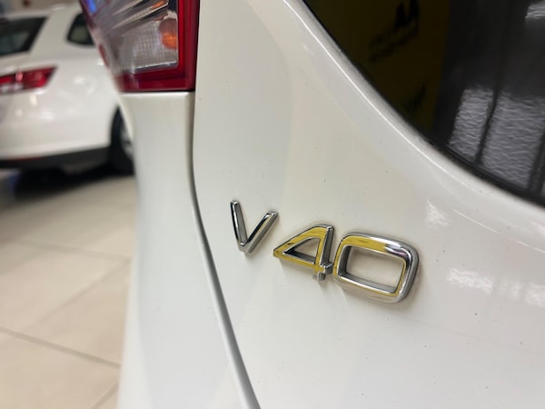 Used Volvo V40 2014 for sale - 76251271: Photo 10