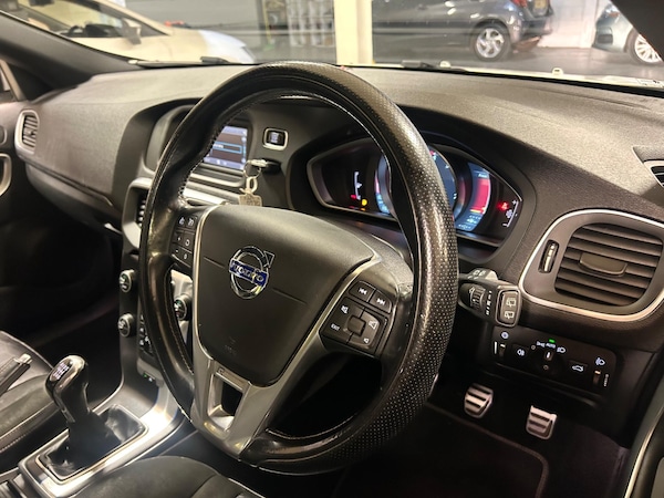Used Volvo V40 2014 for sale - 76251271: Photo 18