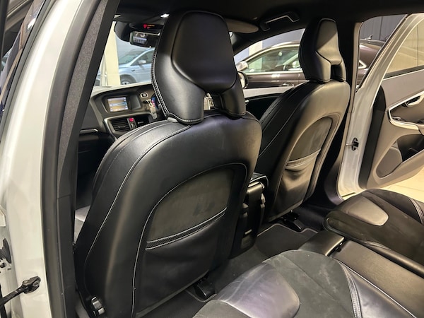Used Volvo V40 2014 for sale - 76251271: Photo 22