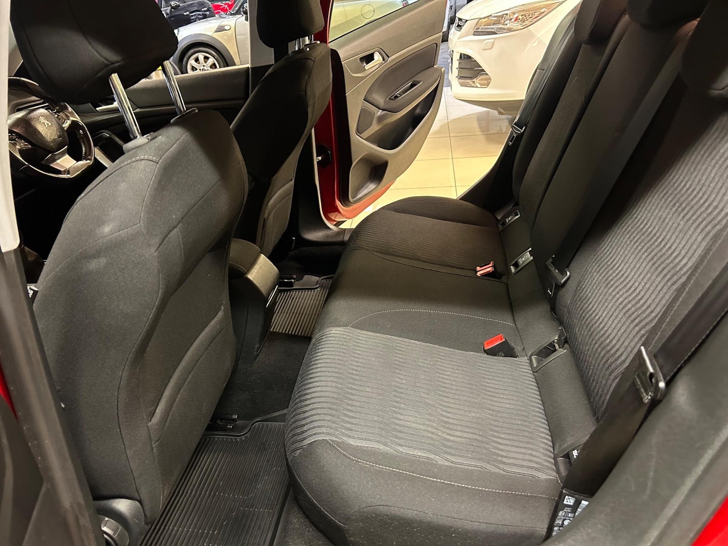 Used Peugeot 308 2016 for sale - 76592682: Photo 25