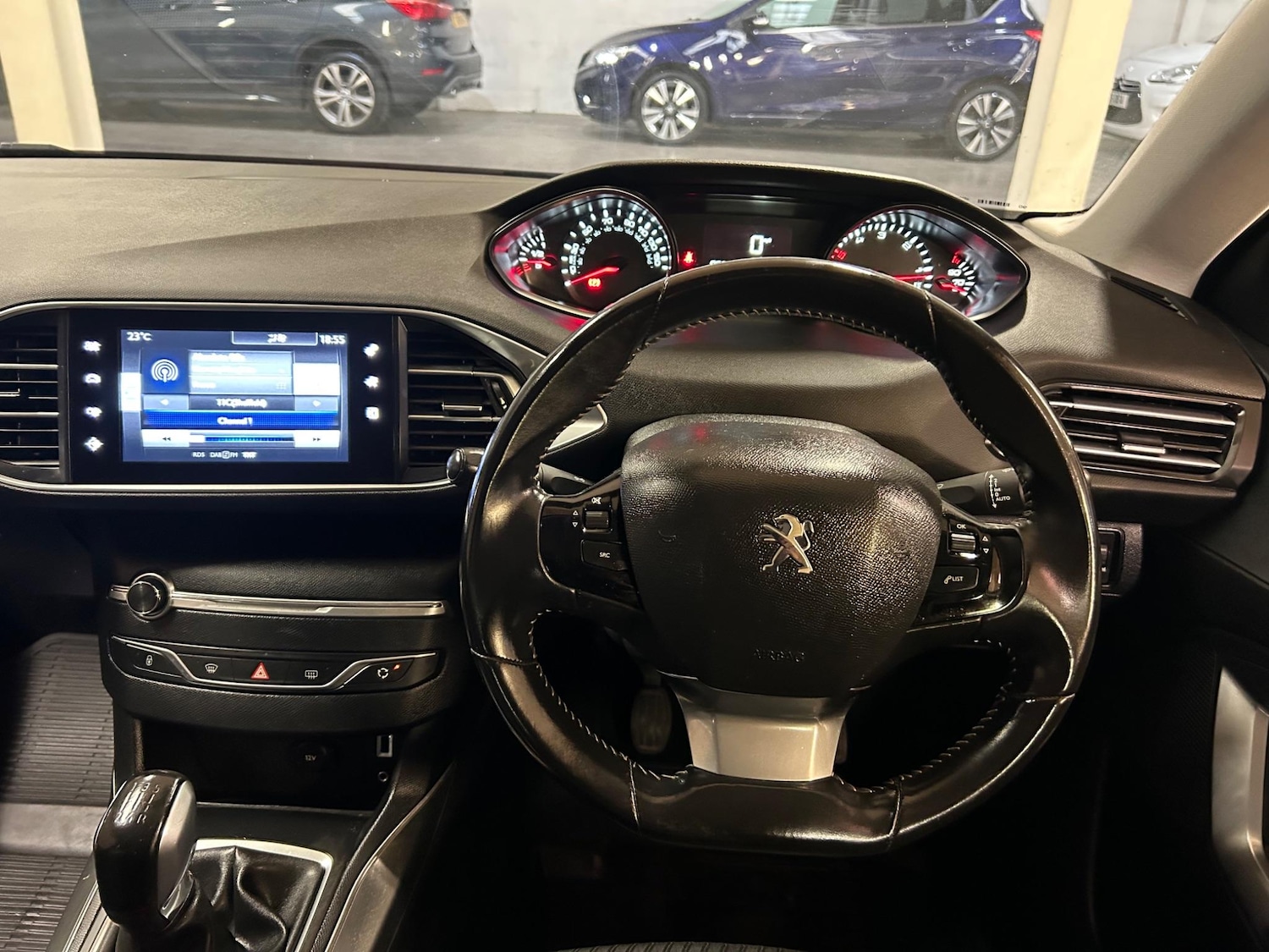 Used Peugeot 308 2016 for sale - 76592682: Photo 27