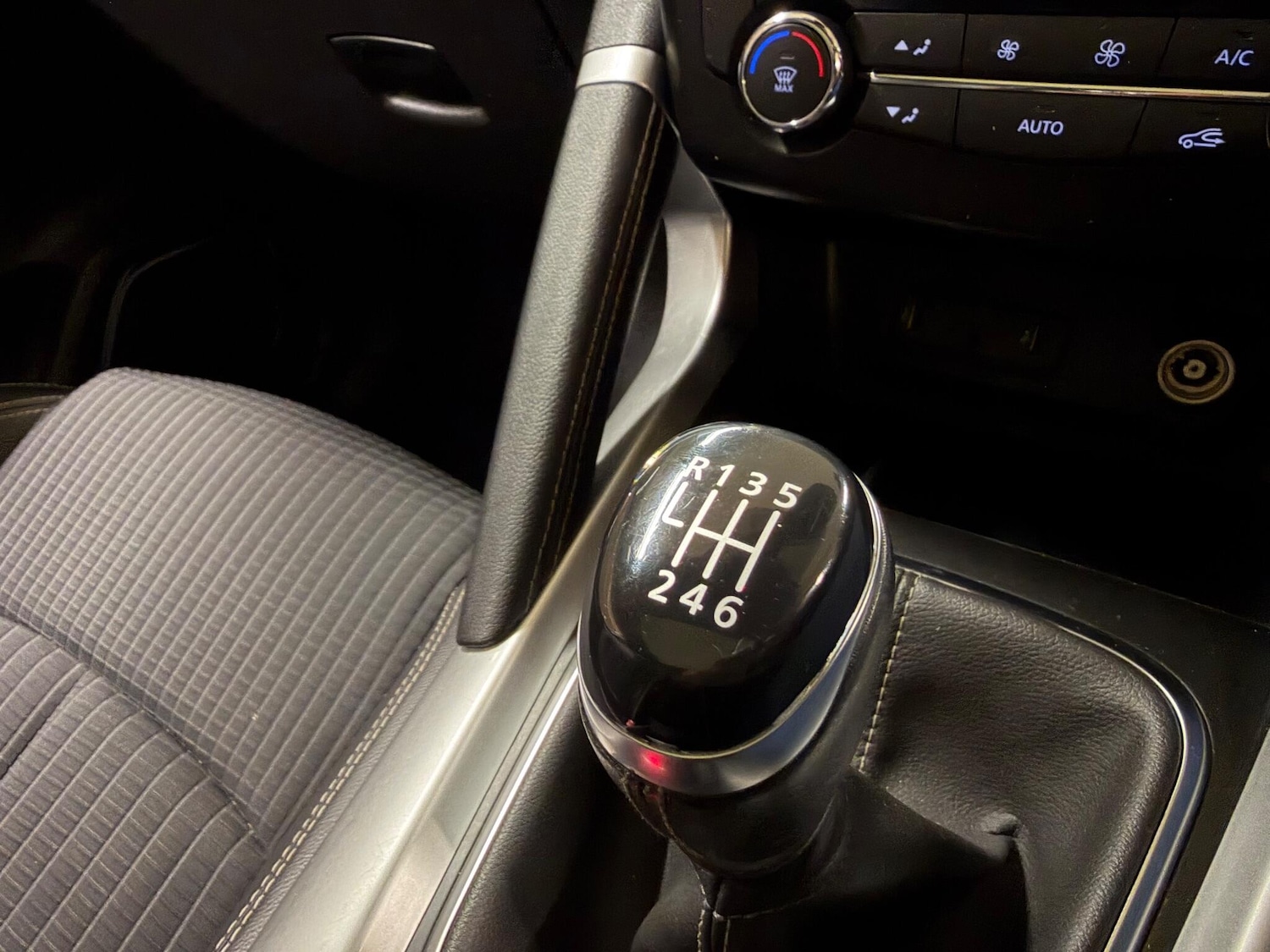 Used Renault Kadjar 2018 for sale - 76715031: Photo 31