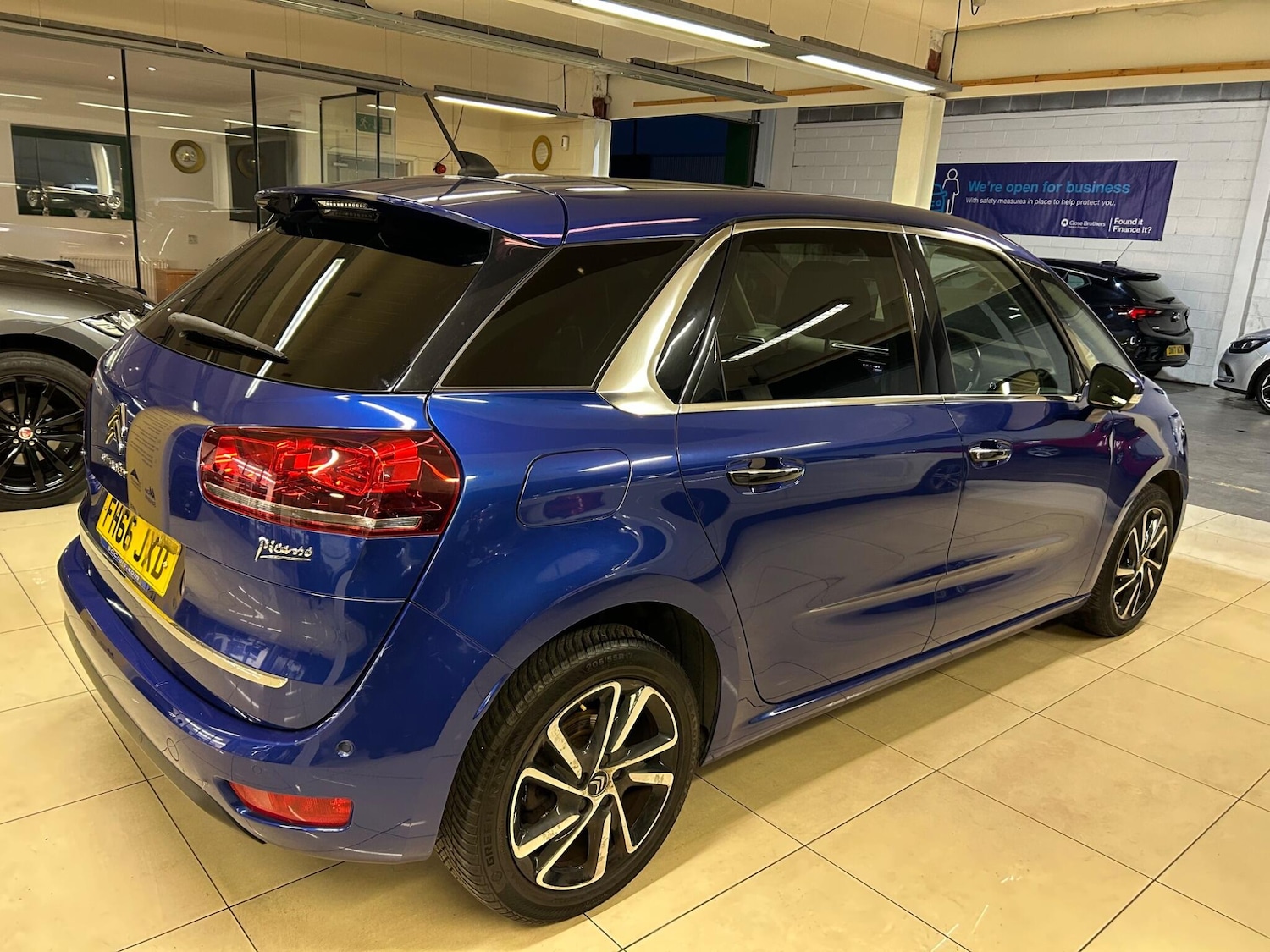 Used Citroen C4 Picasso 2016 for sale - 76361346: Photo 7