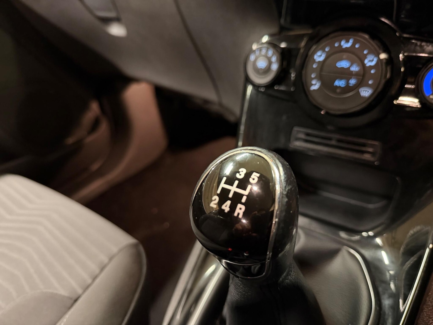 Used Ford Fiesta 2017 for sale - 76633556: Photo 19