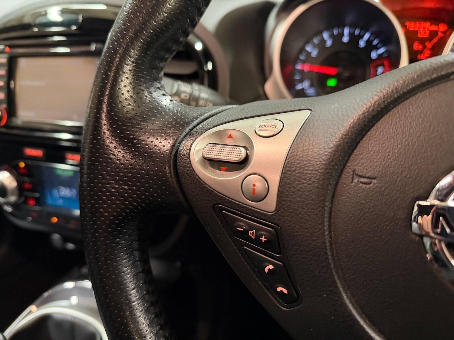 Used Nissan Juke 2017 for sale - 76632833: Photo 34