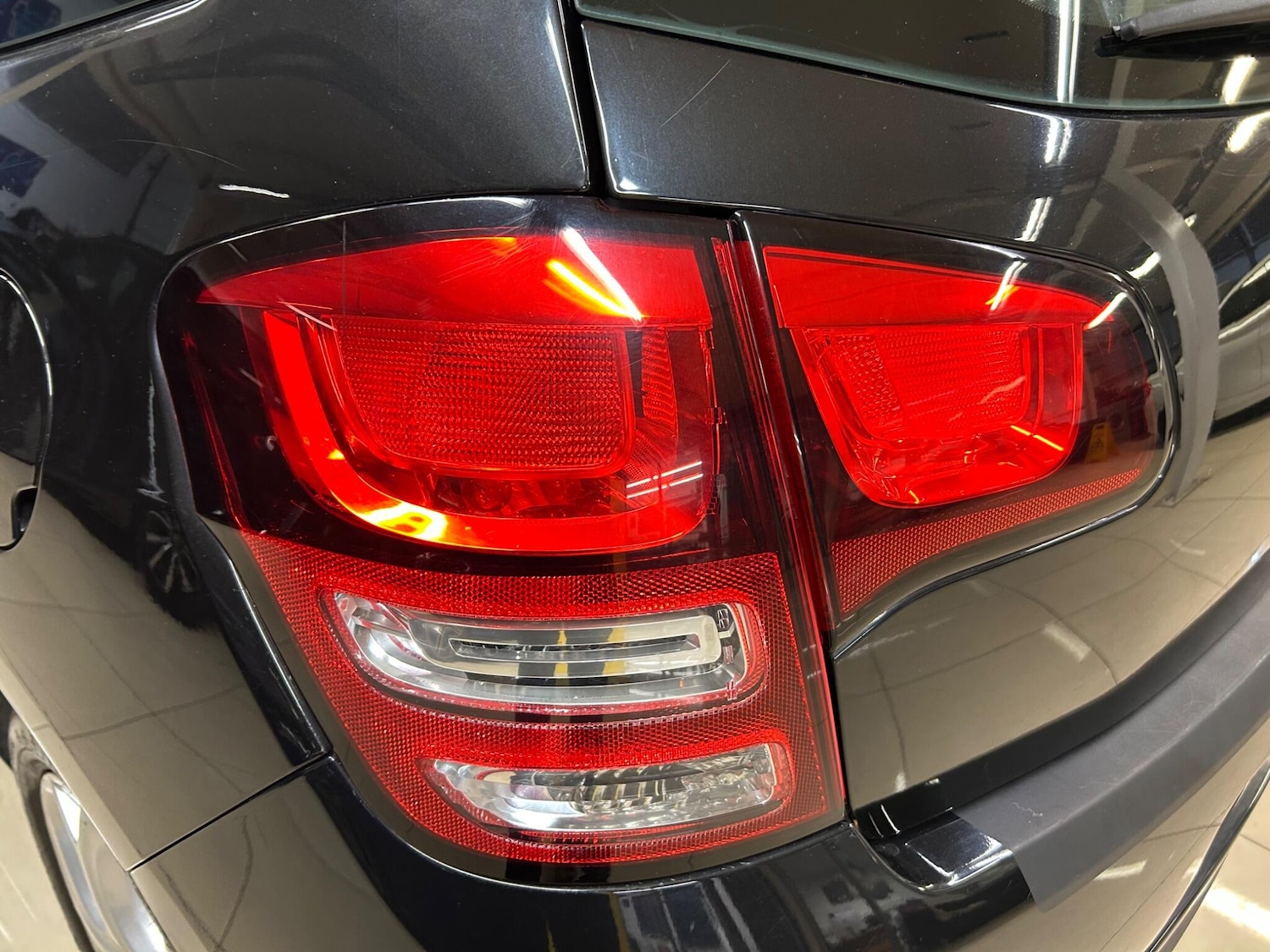 Citroen C3 (12) - 1.4i Black Euro 5 5dr - Image 12