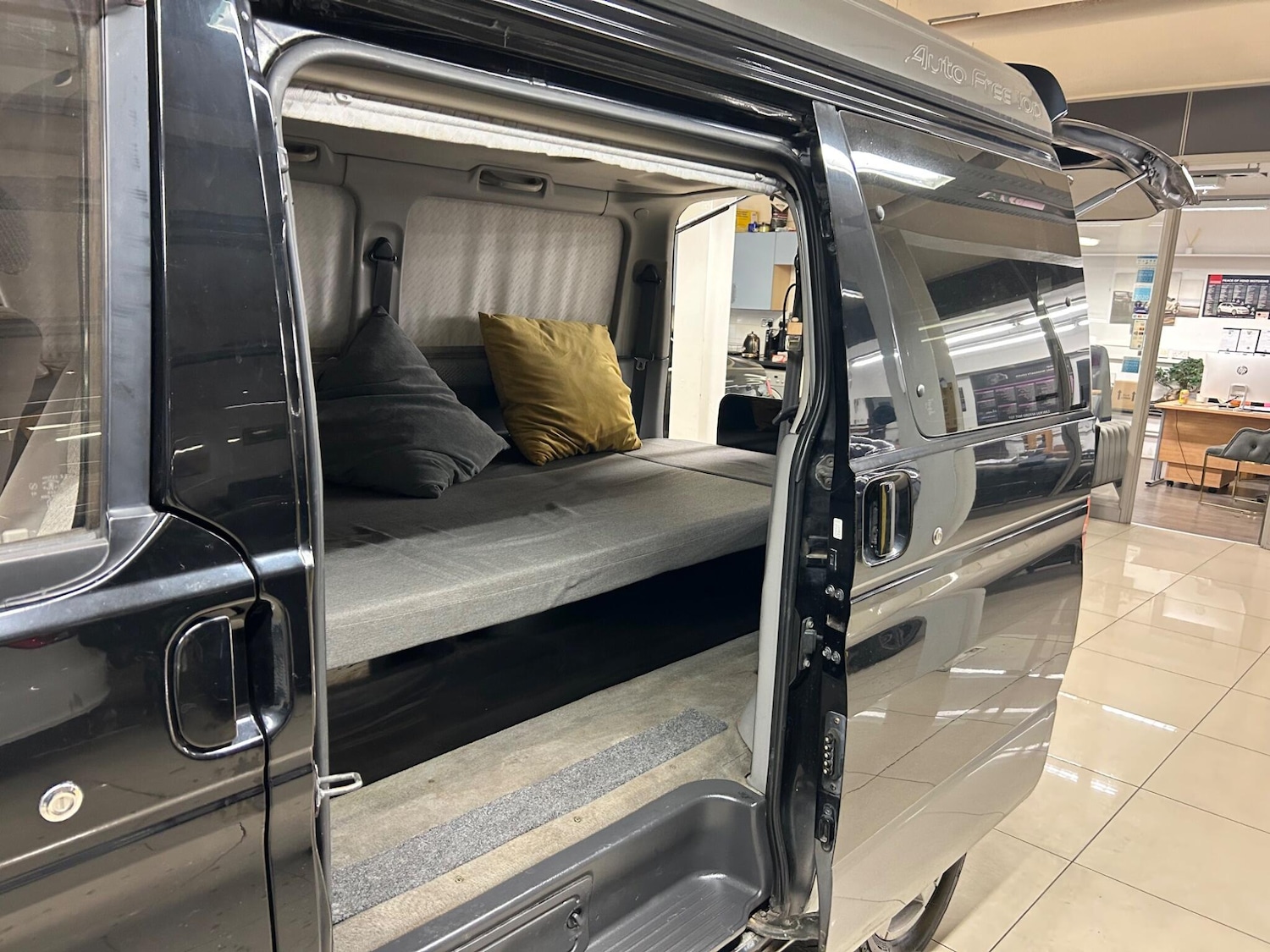 Used Mazda Bongo 2011 for sale - 76715304: Photo 11