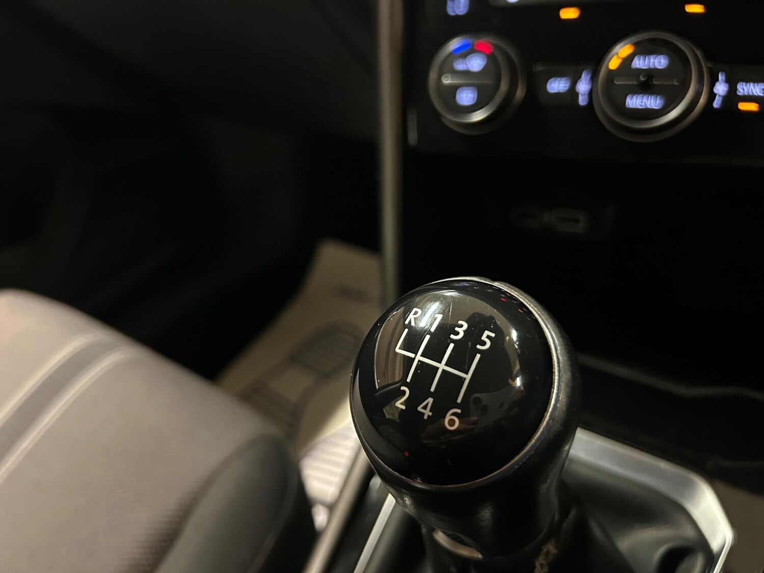 Used Volkswagen T-Roc 2018 for sale - 76151931: Photo 31