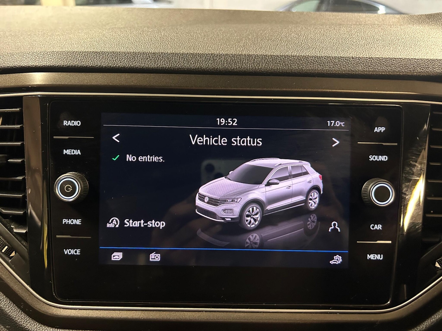 Used Volkswagen T-Roc 2018 for sale - 76151931: Photo 32