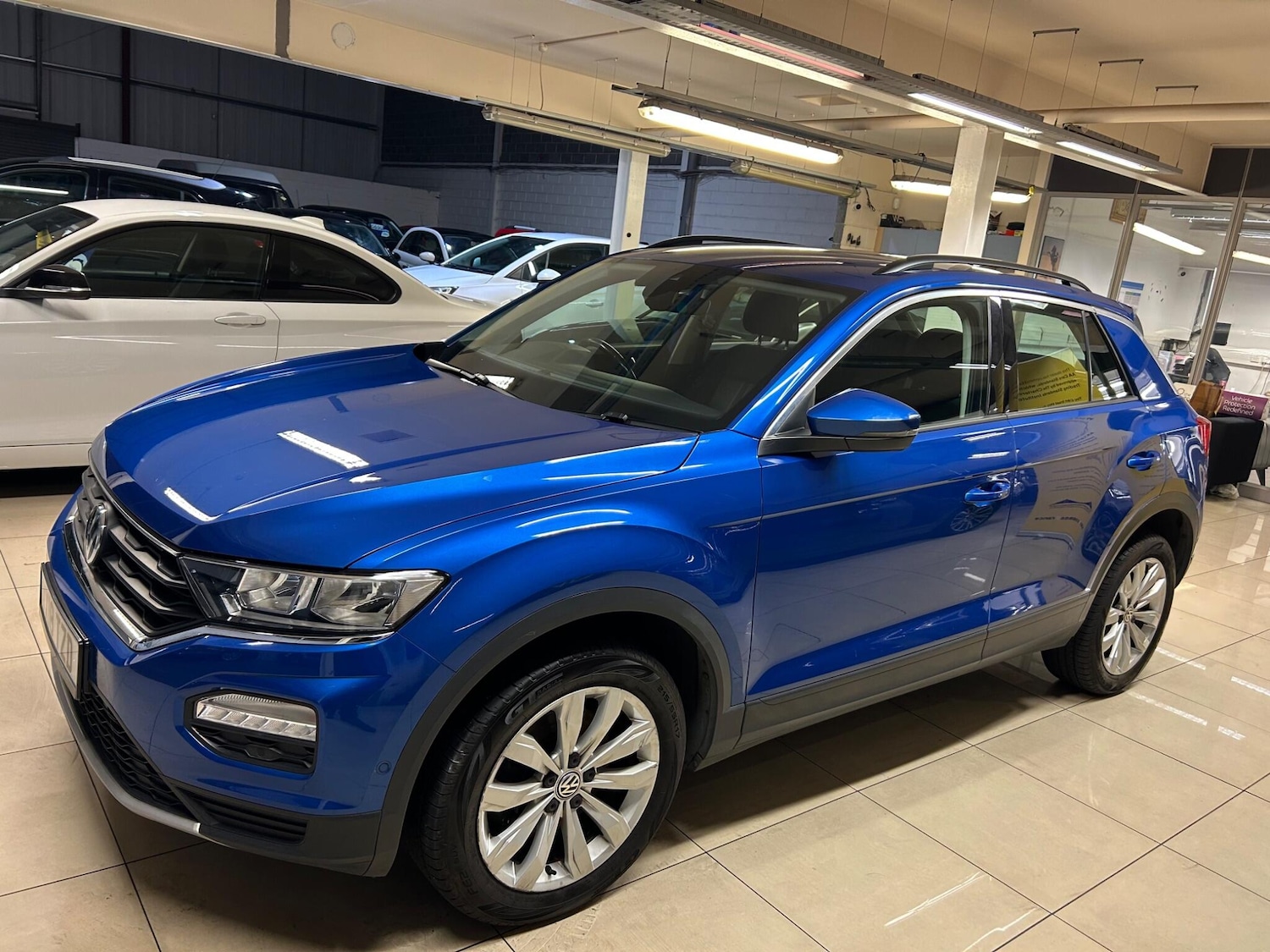 Used Volkswagen T-Roc 2018 for sale - 76151931: Photo 4