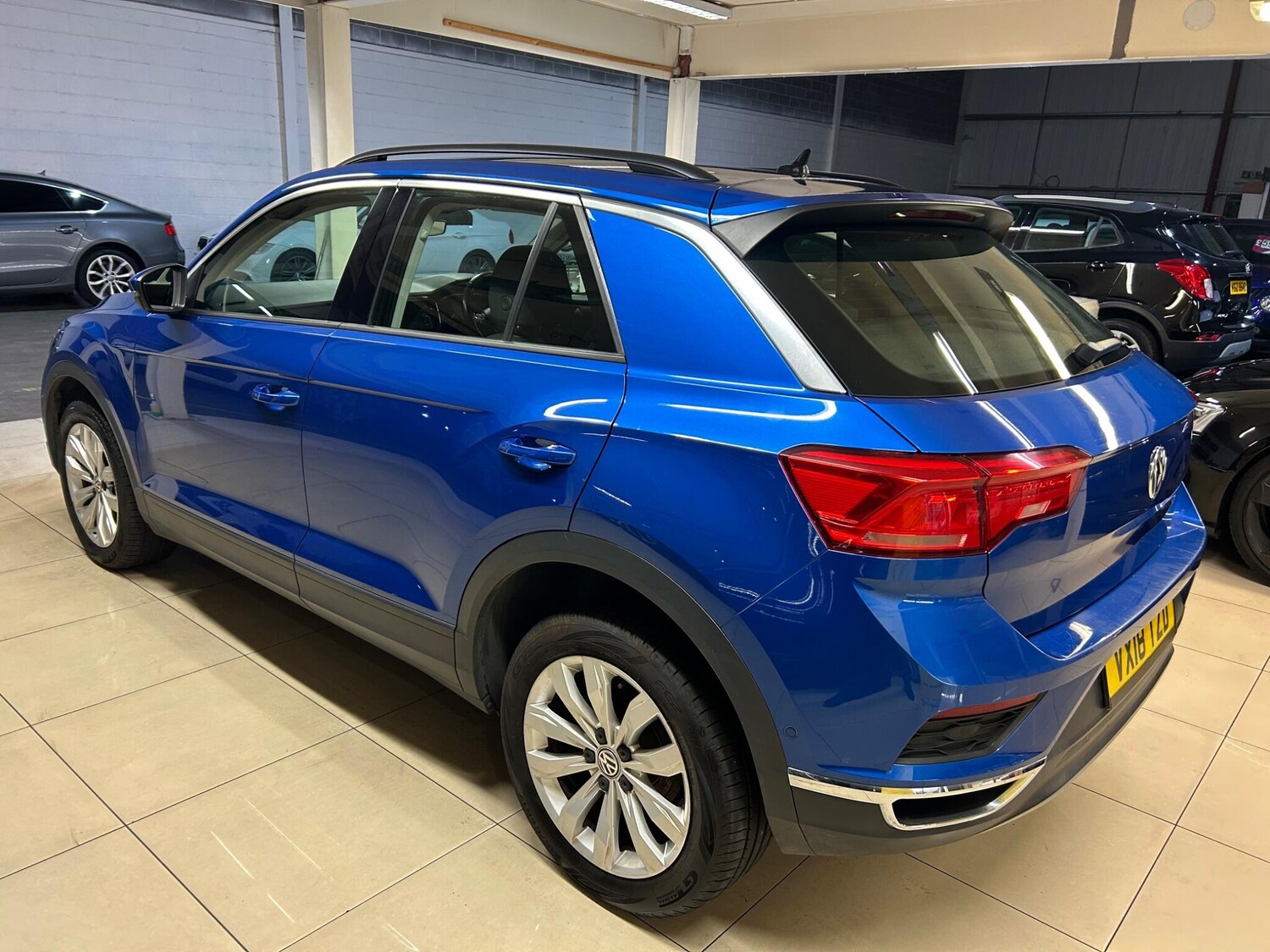 Used Volkswagen T-Roc 2018 for sale - 76151931: Photo 5