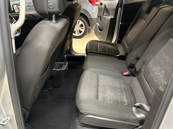 Used Vauxhall Meriva 2015 for sale - 76043353: Photo 18