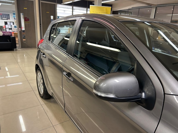 Used Hyundai i20 2012 for sale - 76189874: Photo 11