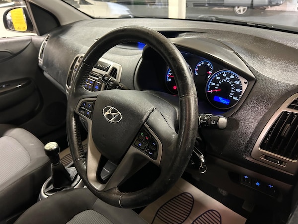 Used Hyundai i20 2012 for sale - 76189874: Photo 16