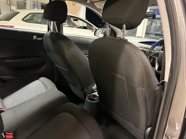 Used Hyundai i20 2012 for sale - 76189874: Photo 17