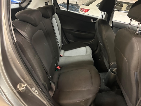 Used Hyundai i20 2012 for sale - 76189874: Photo 18