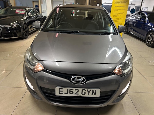 Used Hyundai i20 2012 for sale - 76189874: Photo 3