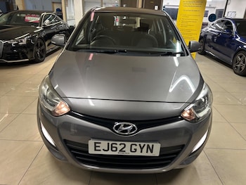 Used Hyundai i20 2012 for sale - 76189874: Photo 3