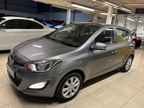 Used Hyundai i20 2012 for sale - 76189874: Photo 4
