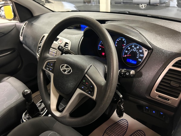 Used Hyundai i20 2011 for sale - 76188963: Photo 14