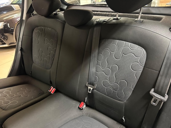 Used Hyundai i20 2011 for sale - 76188963: Photo 20