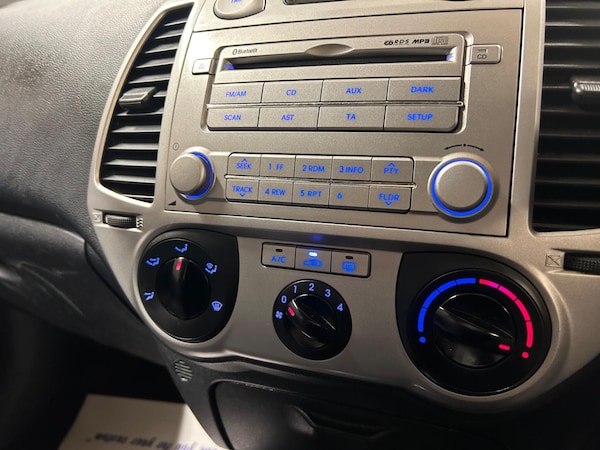 Used Hyundai i20 2011 for sale - 76188963: Photo 24