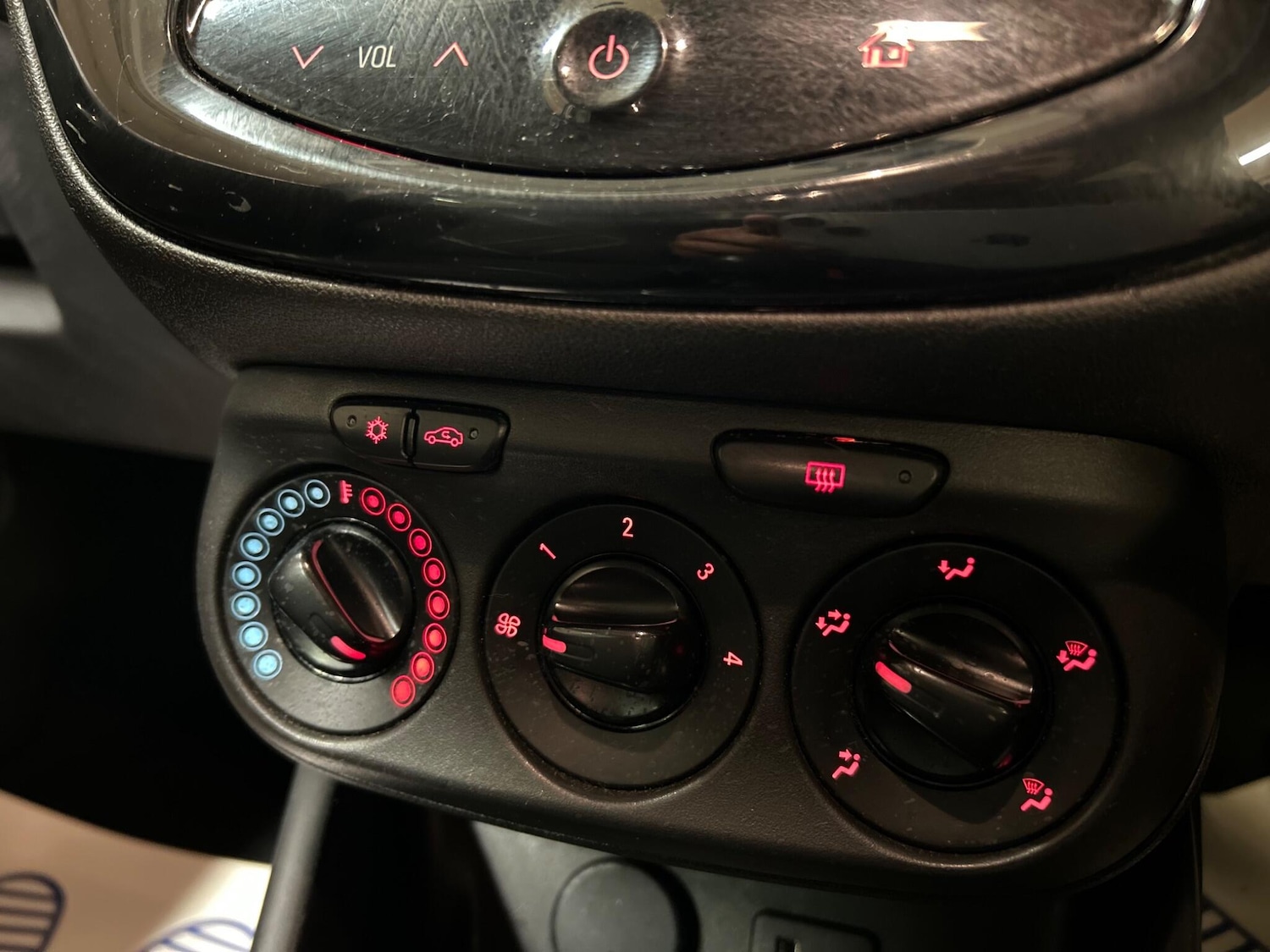 Used Vauxhall Corsa 2015 for sale - 76484727: Photo 27