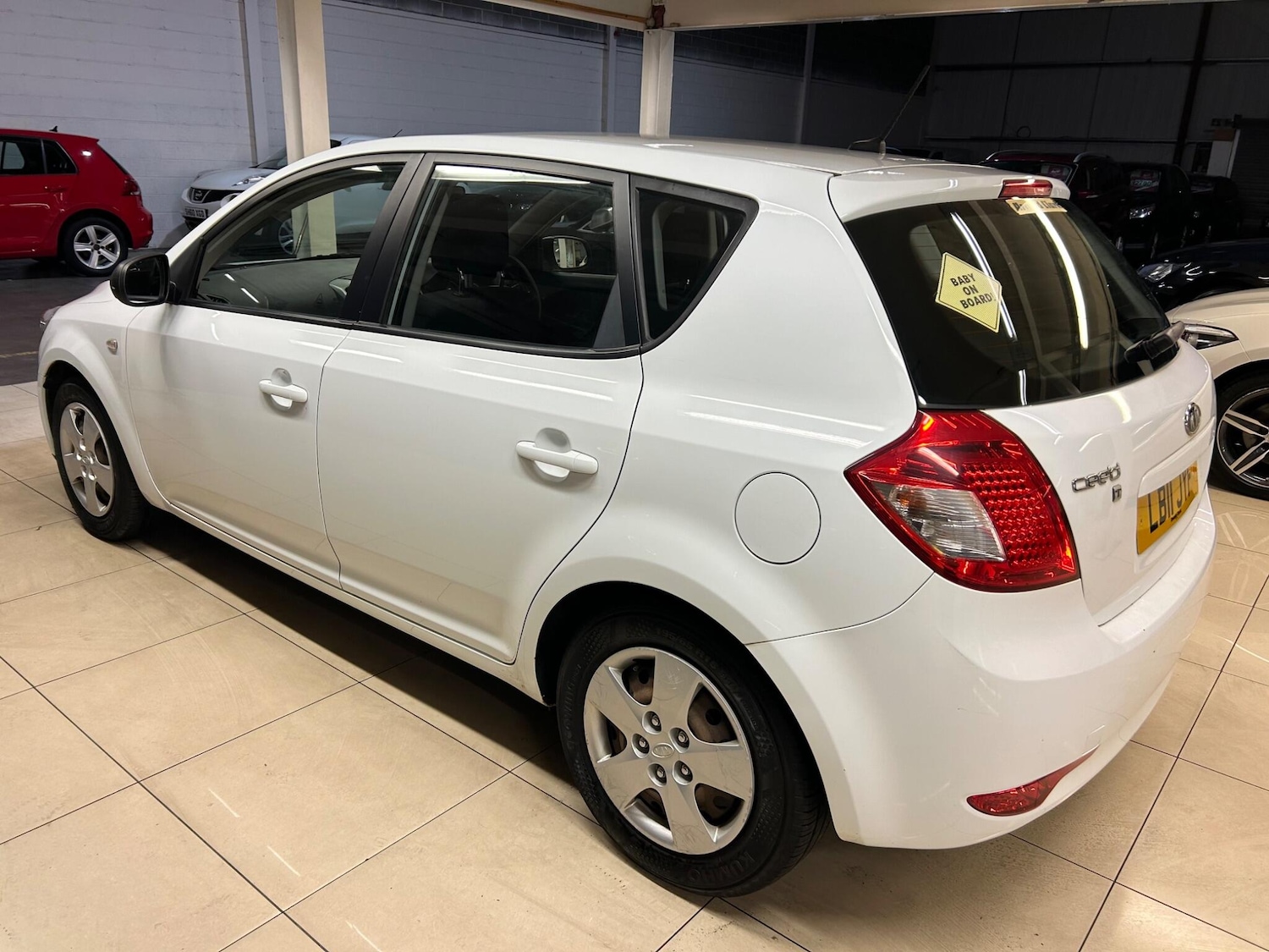 Used Kia Ceed 2011 for sale - 76388899: Photo 5