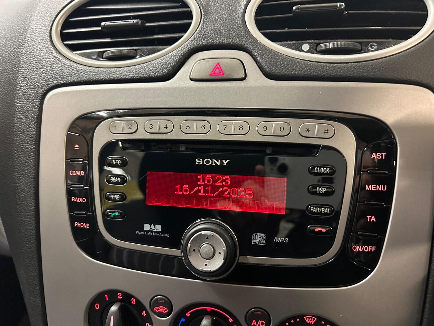 Used Ford Focus 2009 for sale - 76591941: Photo 32