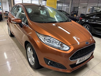 2016 (16) - 1.0 Zetec 5dr