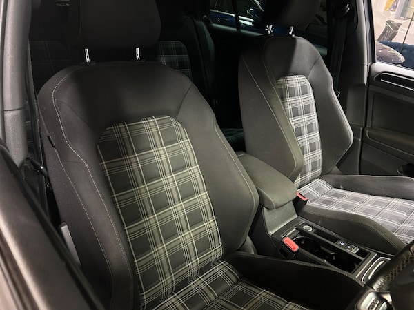 Used Volkswagen Golf 2016 for sale - 76306617: Photo 20