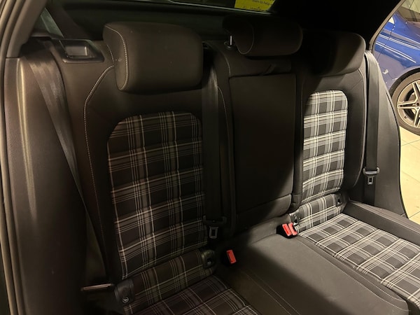 Used Volkswagen Golf 2016 for sale - 76306617: Photo 24