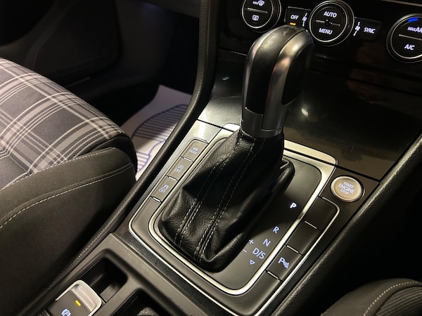 Used Volkswagen Golf 2016 for sale - 76306617: Photo 30