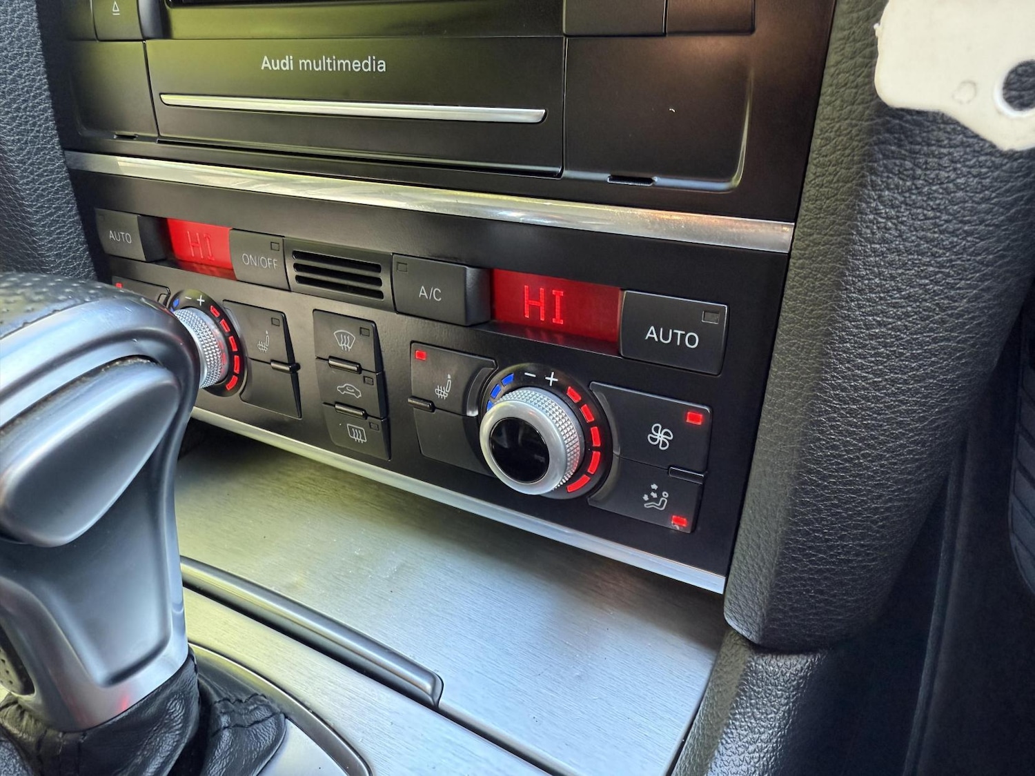 Used Audi Q7 2014 for sale - 77710775: Photo 36