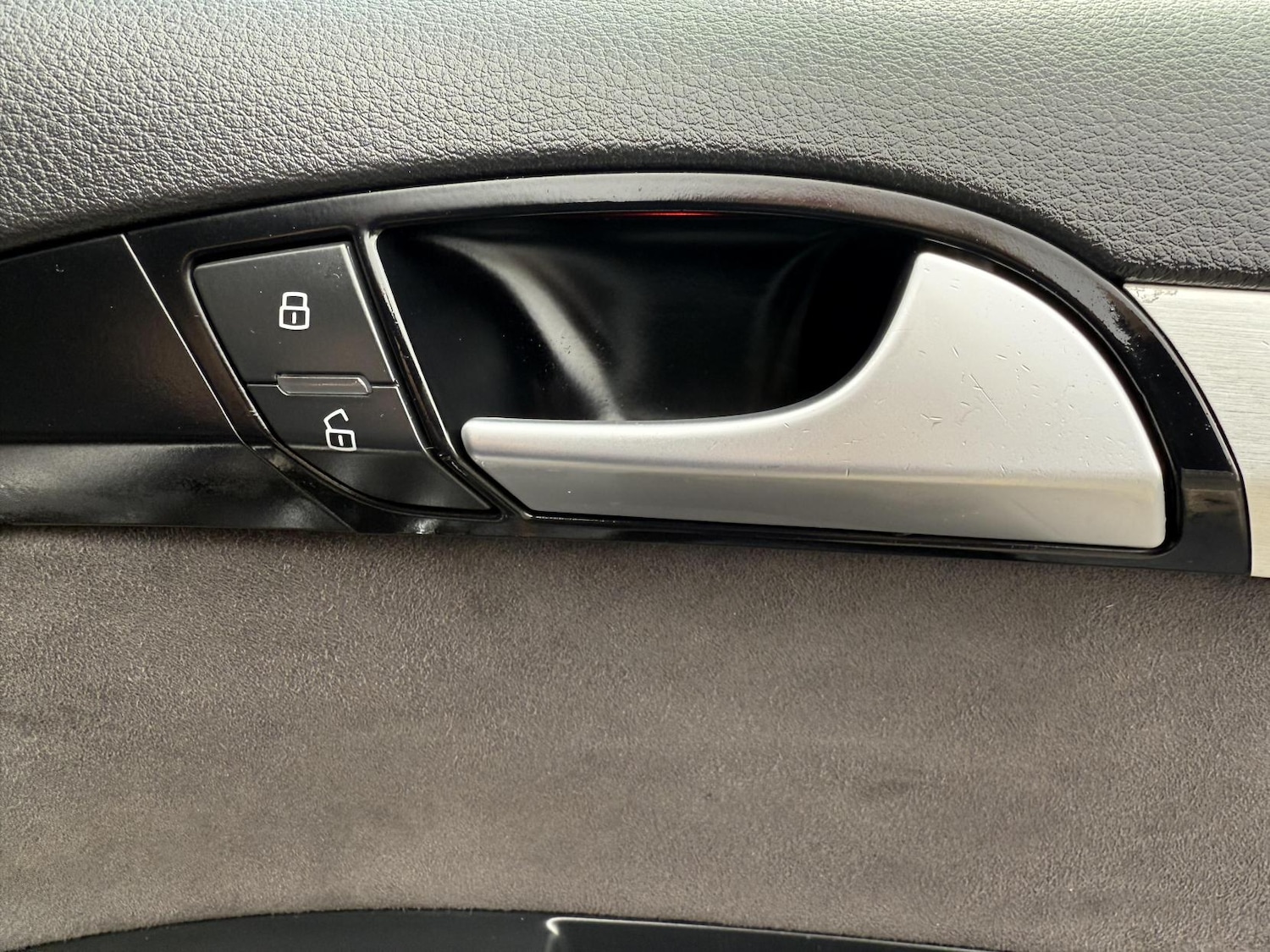 Used Audi Q7 2014 for sale - 77710775: Photo 46