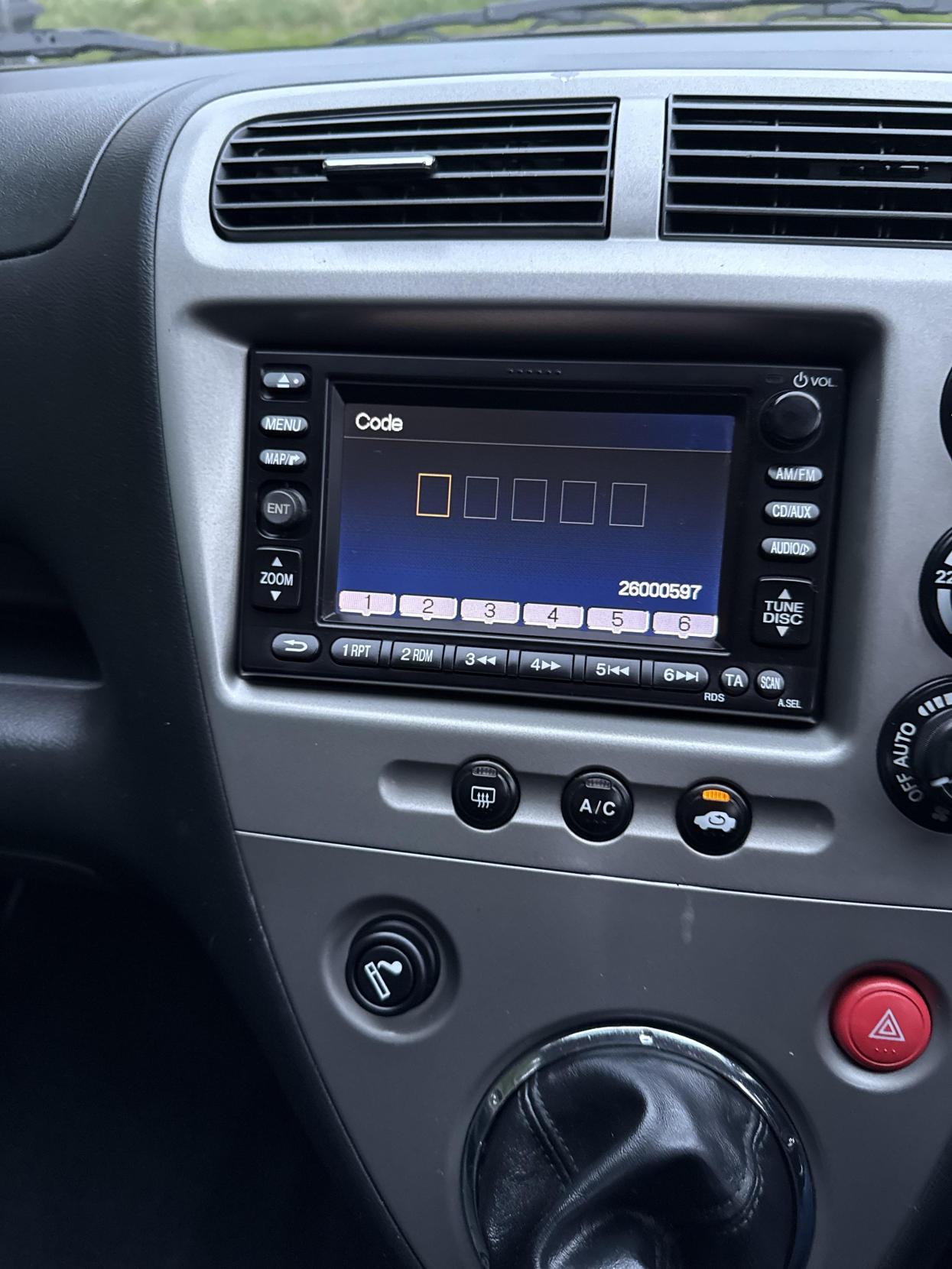 Used Honda Civic 2005 for sale - 78005595: Photo 26