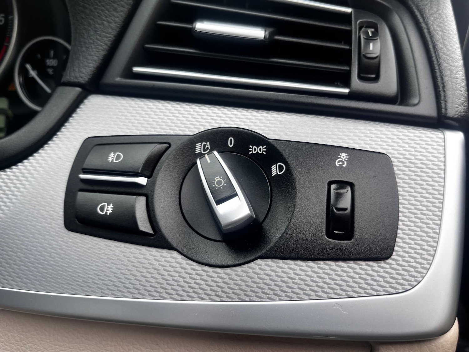 Used BMW 5 Series 2012 for sale - 76994940: Photo 20