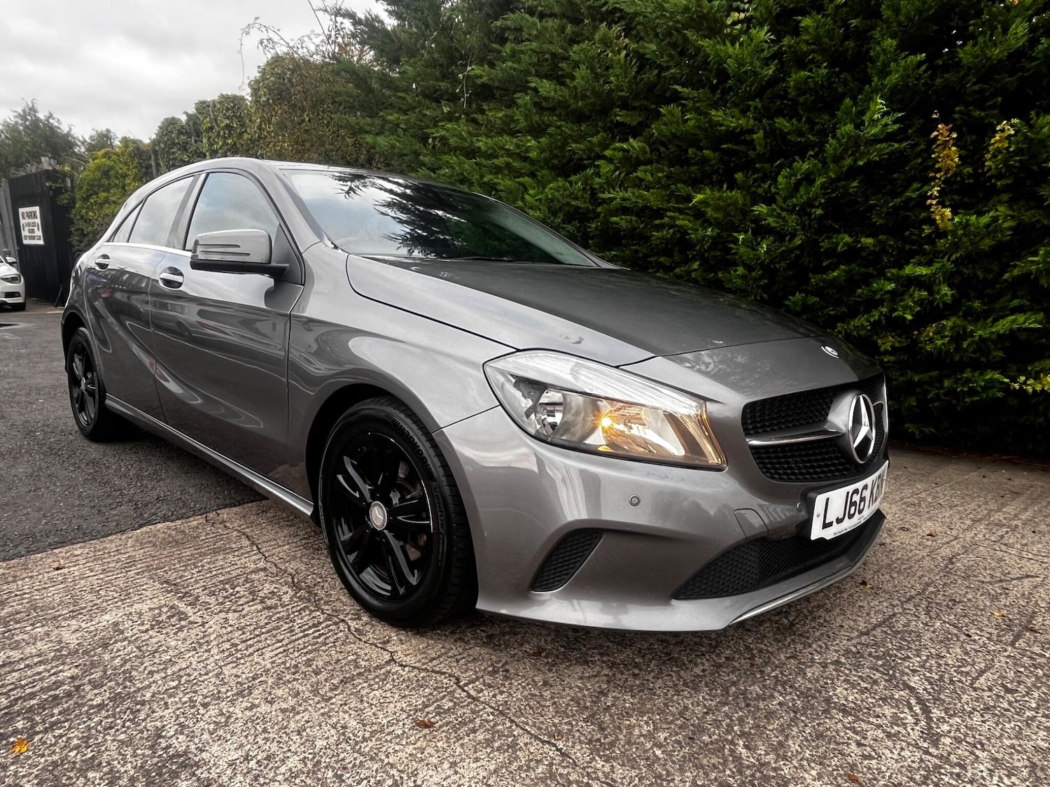 Used Mercedes-Benz A-Class 2016 for sale - 76561143: Photo 2