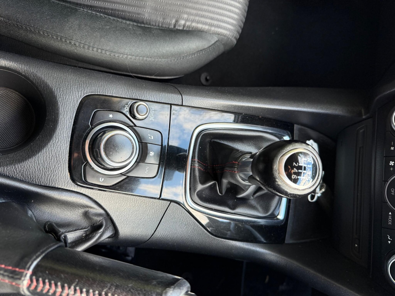 Used Mazda Mazda3 2014 for sale - 76634273: Photo 38